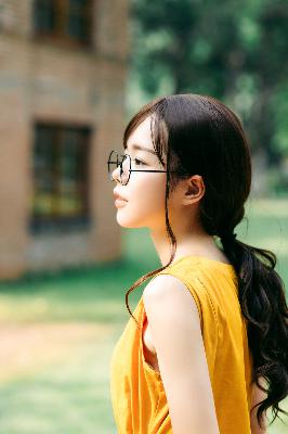 爸爸开女儿小包视频最新消息